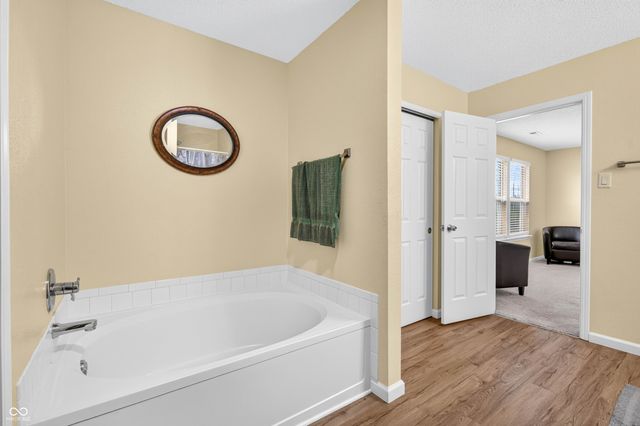 1811 Sonesta Lane, Indianapolis, IN 46217