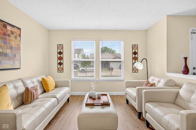 1811 Sonesta Lane, Indianapolis, IN 46217