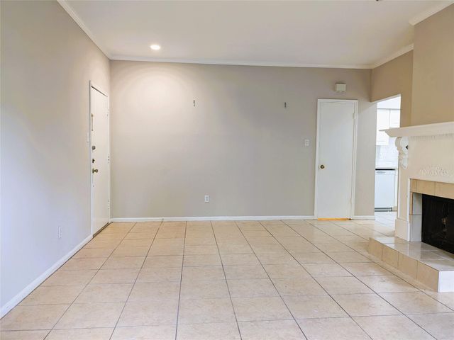 2100 Tanglewilde Street 421, Houston, TX 77063