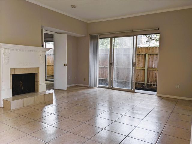 2100 Tanglewilde Street 421, Houston, TX 77063