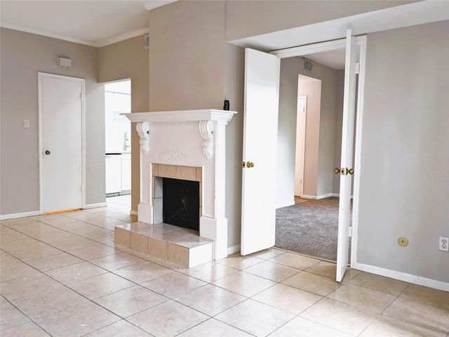 2100 Tanglewilde Street 421, Houston, TX 77063