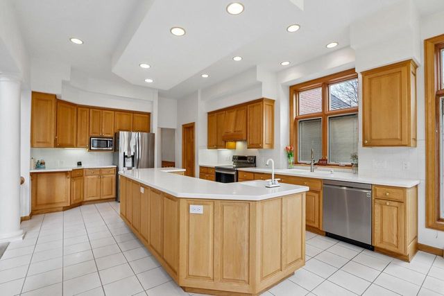 9321 42nd AVENUE, Pleasant Prairie, WI 53158