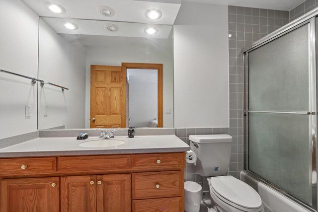 9321 42nd AVENUE, Pleasant Prairie, WI 53158