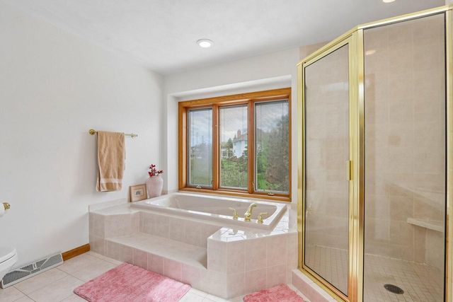 9321 42nd AVENUE, Pleasant Prairie, WI 53158