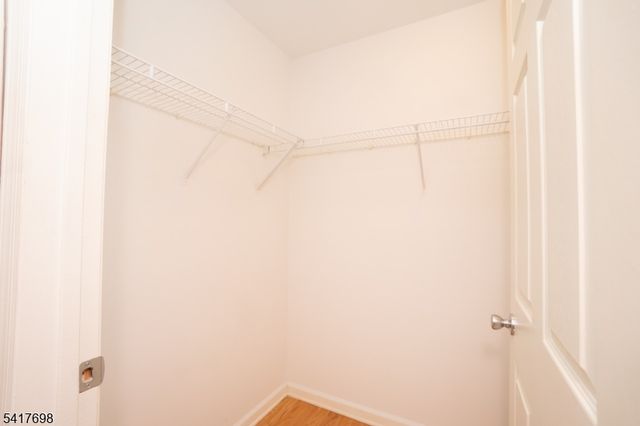 4 Eagles Nest Ln, Hardyston Twp., NJ 07419