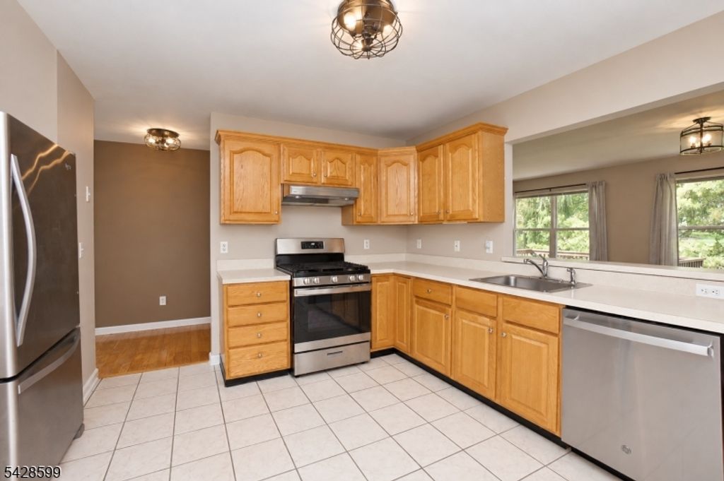 4 Eagles Nest Ln, Hardyston Twp., NJ 07419 — photo 2