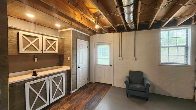 1825 Free Hill Rd, Celina, TN 38551
