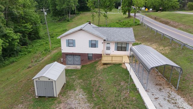 1825 Free Hill Rd, Celina, TN 38551
