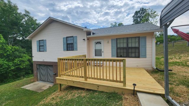 1825 Free Hill Rd, Celina, TN 38551