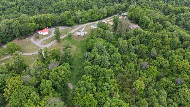 1825 Free Hill Rd, Celina, TN 38551