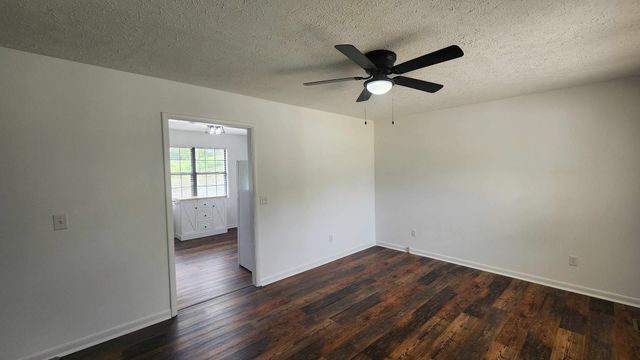 1825 Free Hill Rd, Celina, TN 38551