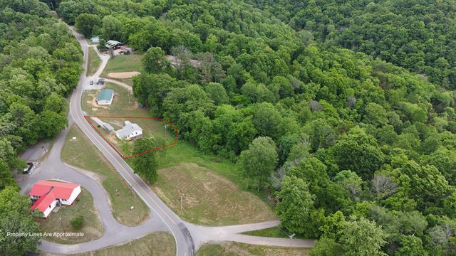 1825 Free Hill Rd, Celina, TN 38551