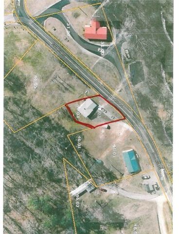 1825 Free Hill Rd, Celina, TN 38551