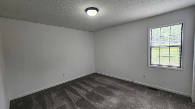 1825 Free Hill Rd, Celina, TN 38551