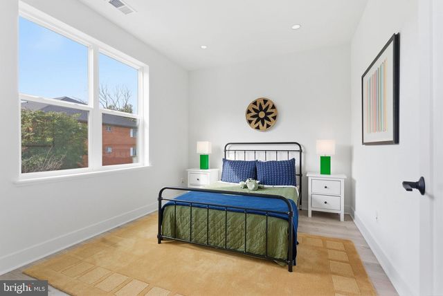 5354 ZENITH OLOOK, Bethesda, MD 20816