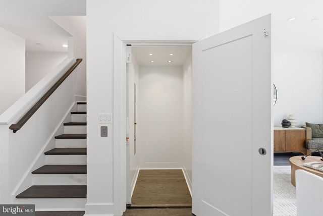 5354 ZENITH OLOOK, Bethesda, MD 20816