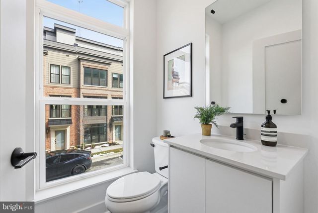 5354 ZENITH OLOOK, Bethesda, MD 20816