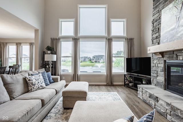 164 Oakhurst Way, Westfield, IN 46074