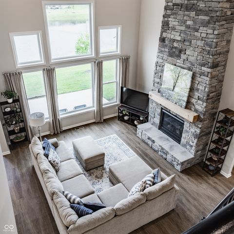164 Oakhurst Way, Westfield, IN 46074
