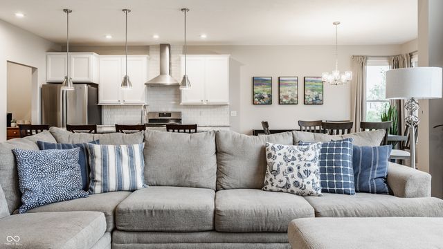164 Oakhurst Way, Westfield, IN 46074