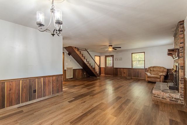 415 CAGLE CIR, Savannah, TN 38372