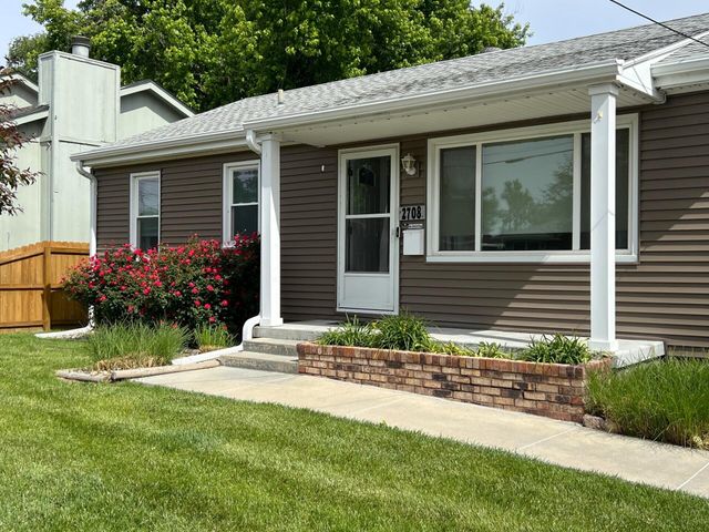 2708 AVENUE I, Council Bluffs, IA 51501