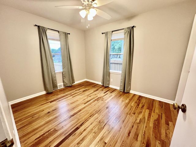 2708 AVENUE I, Council Bluffs, IA 51501