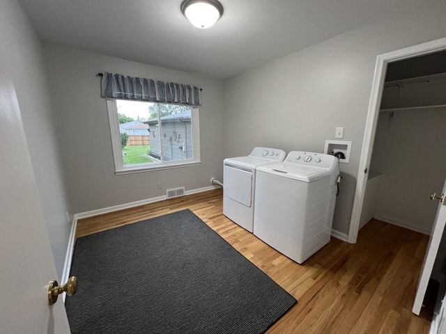 2708 AVENUE I, Council Bluffs, IA 51501