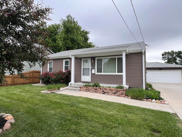2708 AVENUE I, Council Bluffs, IA 51501