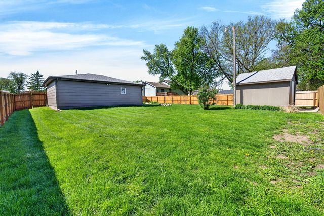 2708 AVENUE I, Council Bluffs, IA 51501