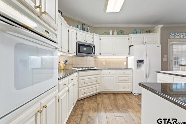 3441 Bienville Ct, Tyler, TX 75701