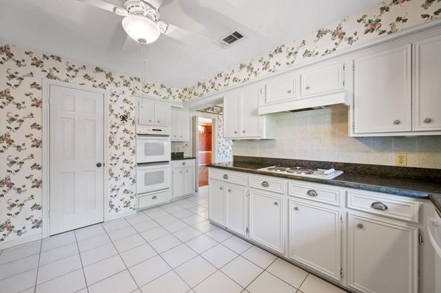 3703 Maple Park Court, Kingwood, TX 77339