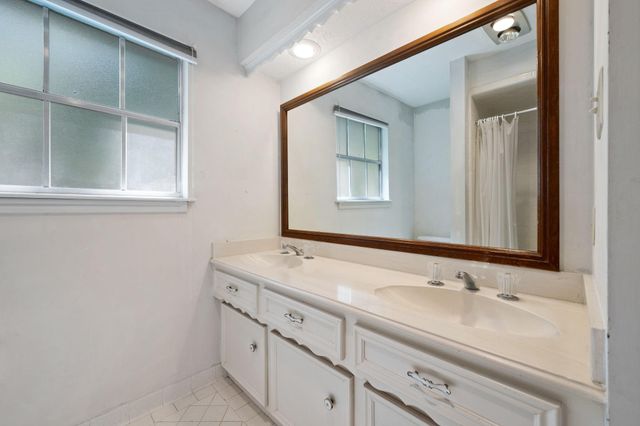 3703 Maple Park Court, Kingwood, TX 77339