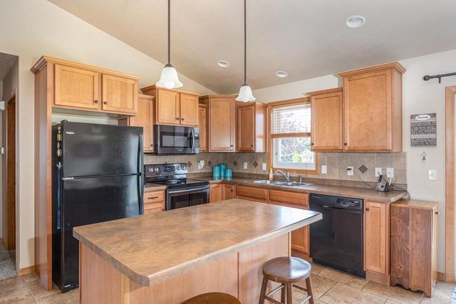 W6196 SHERWOOD POINT DRIVE, Greenville, WI 54942
