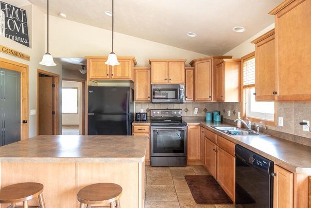 W6196 SHERWOOD POINT DRIVE, Greenville, WI 54942