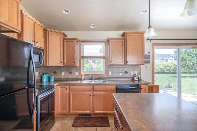 W6196 SHERWOOD POINT DRIVE, Greenville, WI 54942