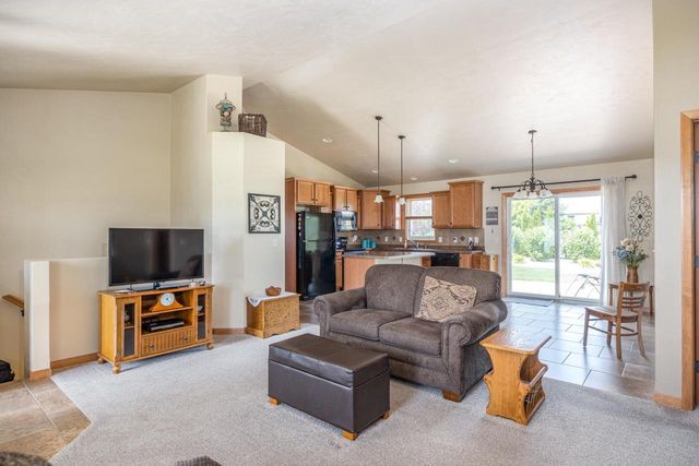 W6196 SHERWOOD POINT DRIVE, Greenville, WI 54942
