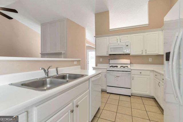 2513 Laurelfield Drive, Grayson, GA 30017