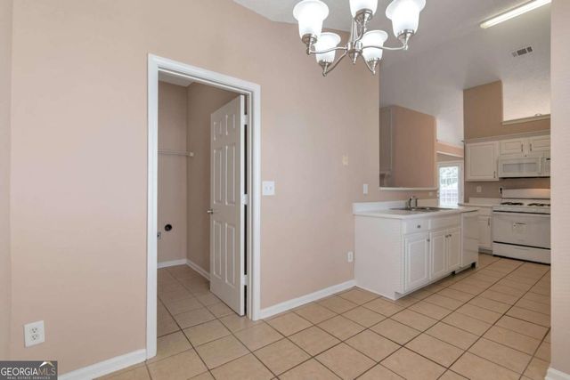 2513 Laurelfield Drive, Grayson, GA 30017