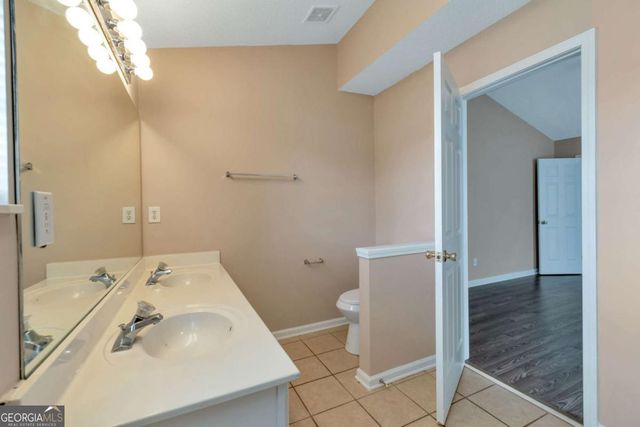 2513 Laurelfield Drive, Grayson, GA 30017