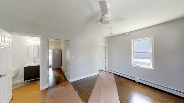 836 Canterbury St 2R, Boston, MA 02131