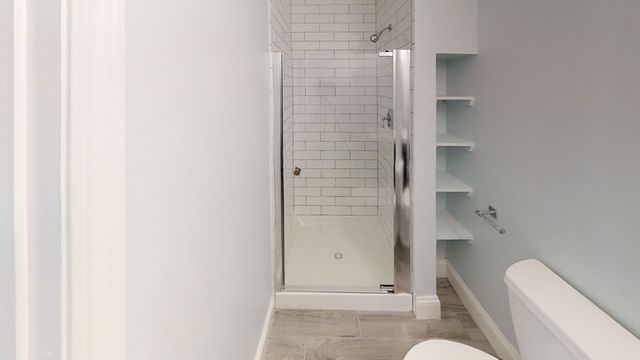 836 Canterbury St 2R, Boston, MA 02131