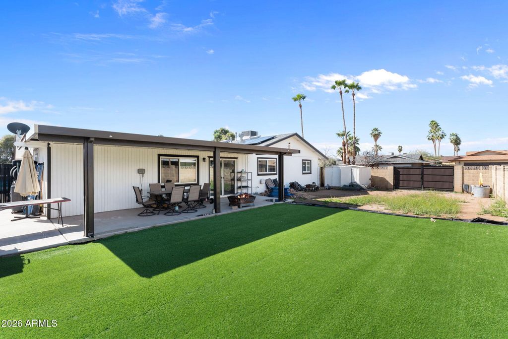 3640 W BANFF Lane, Phoenix, AZ 85053 — photo 2