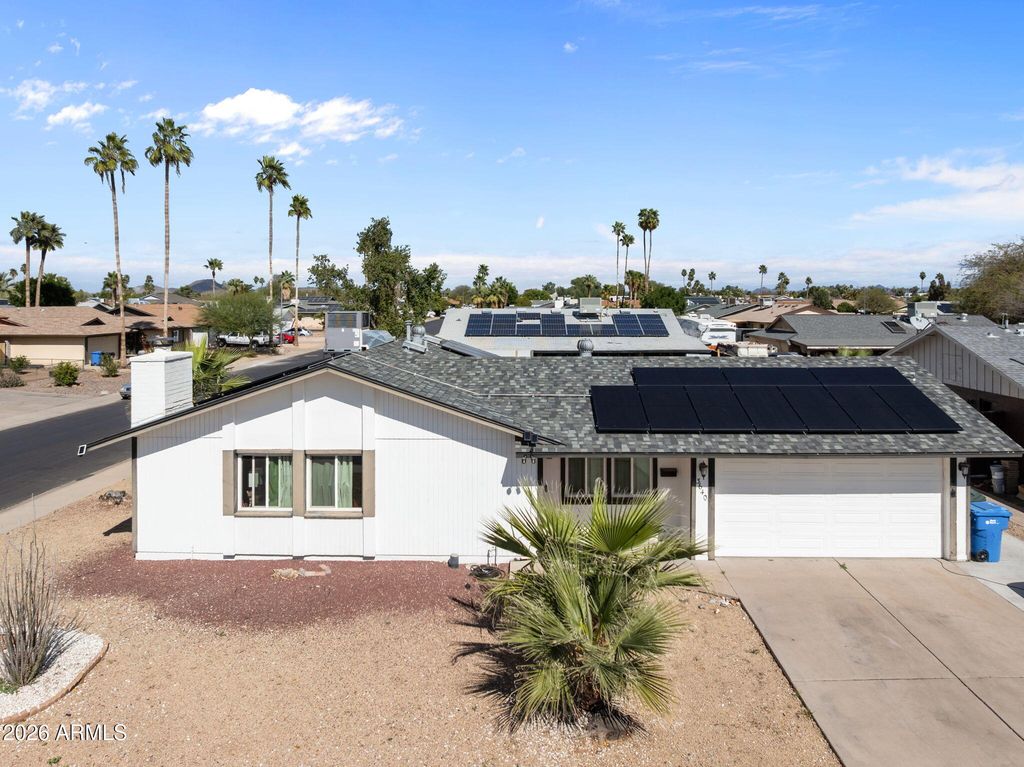3640 W BANFF Lane, Phoenix, AZ 85053 — photo 3