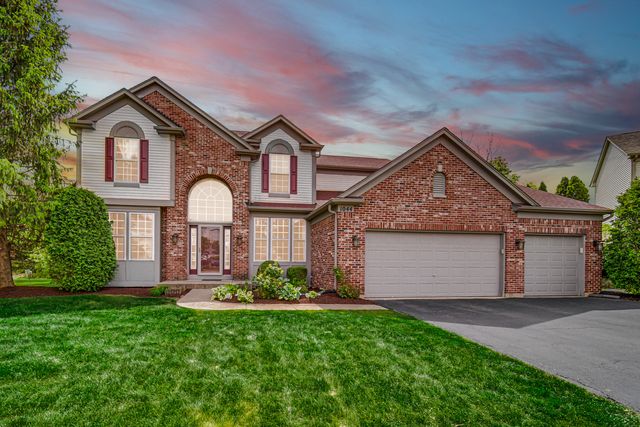 1044 Oakhill Drive, Aurora, IL 60502