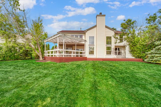 1044 Oakhill Drive, Aurora, IL 60502