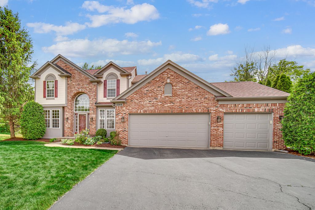 1044 Oakhill Drive, Aurora, IL 60502