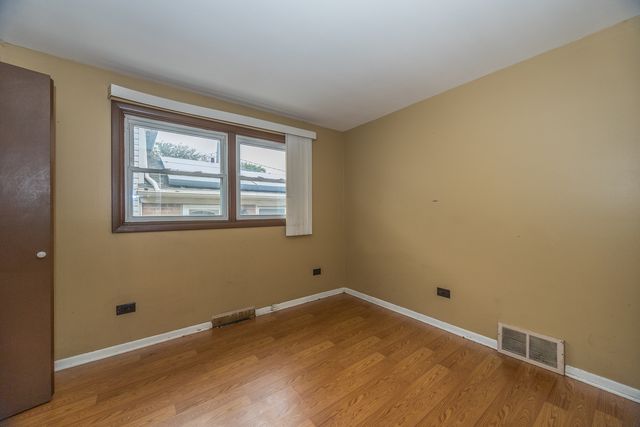 12716 S Saginaw Avenue, Chicago, IL 60633
