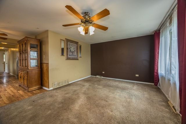 12716 S Saginaw Avenue, Chicago, IL 60633