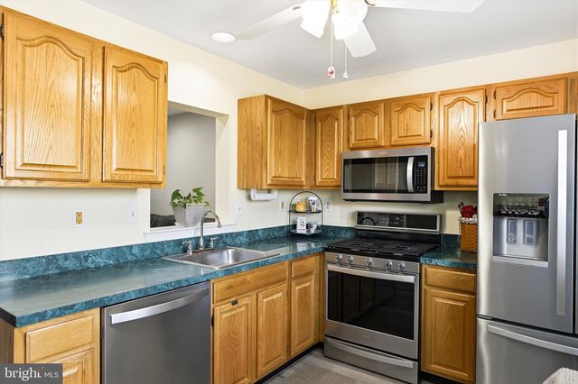 27 ASPEN CT, Bordentown, NJ 08505